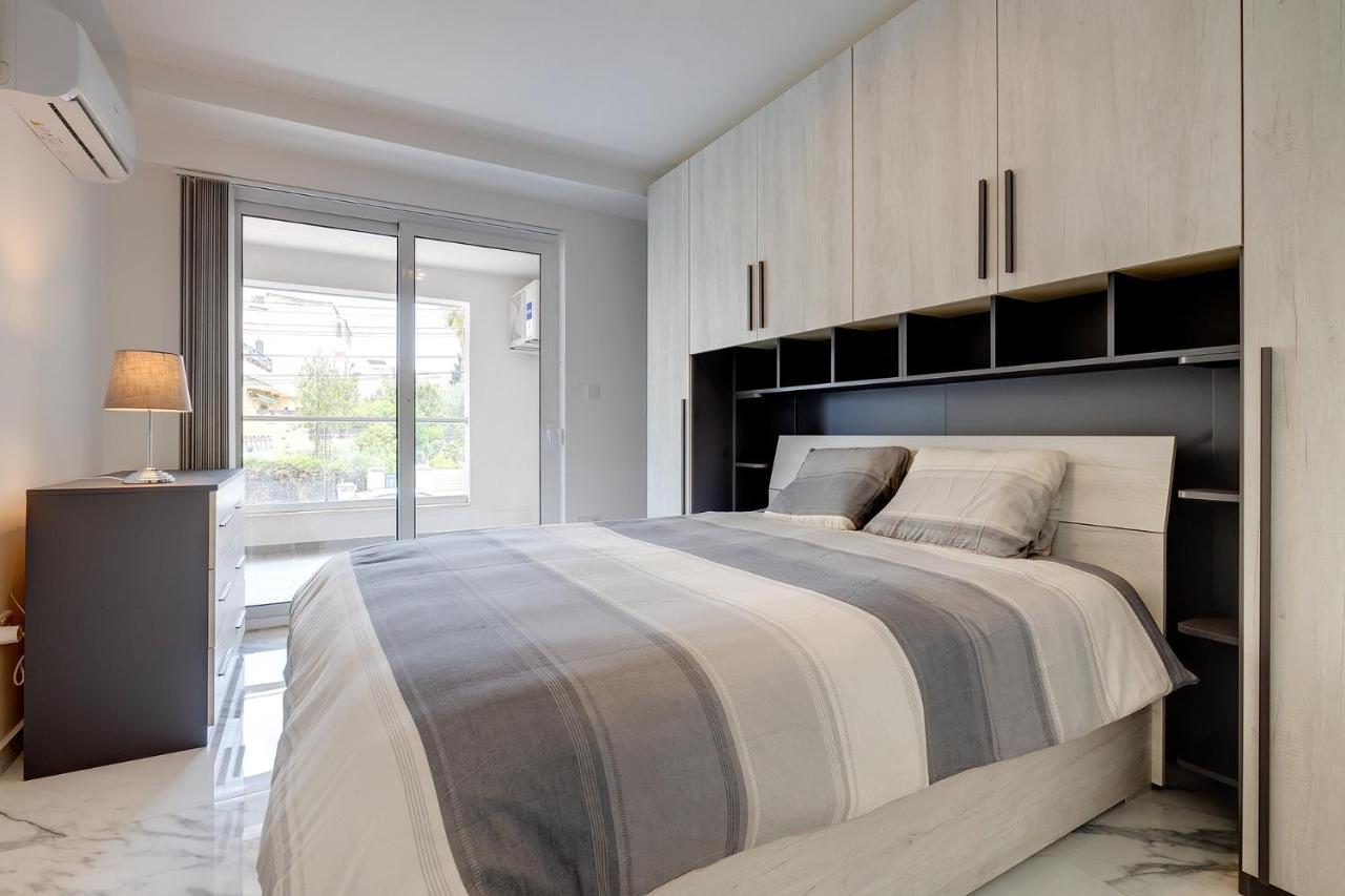 Modern Apartment Steps To St George'S Bay San Giuliano Esterno foto